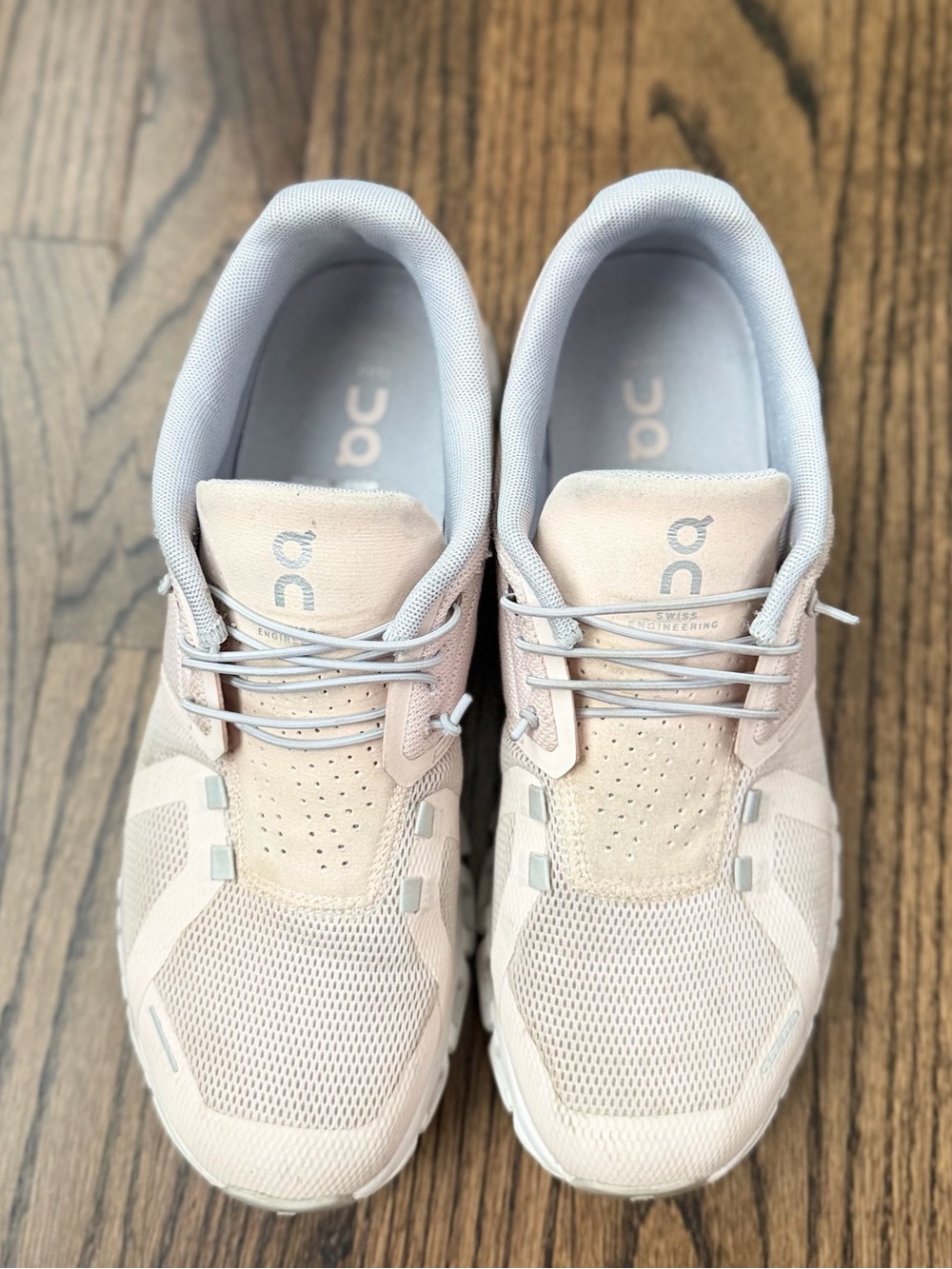 On Running Women's Sneakers in Light Pink and White - size 9 - Picture 8 of 9